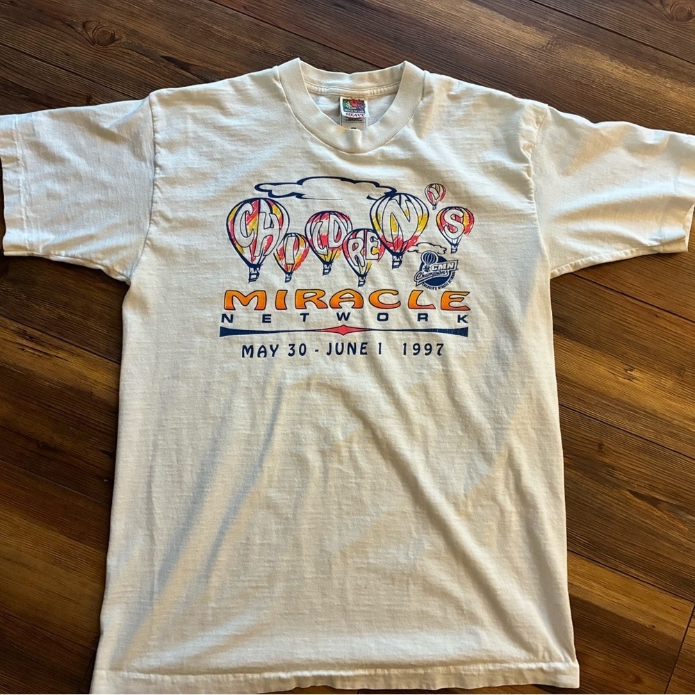Vintage 90’s Children’s Miracle Network T-Shirt Fruit of the Loom USA L Balloon